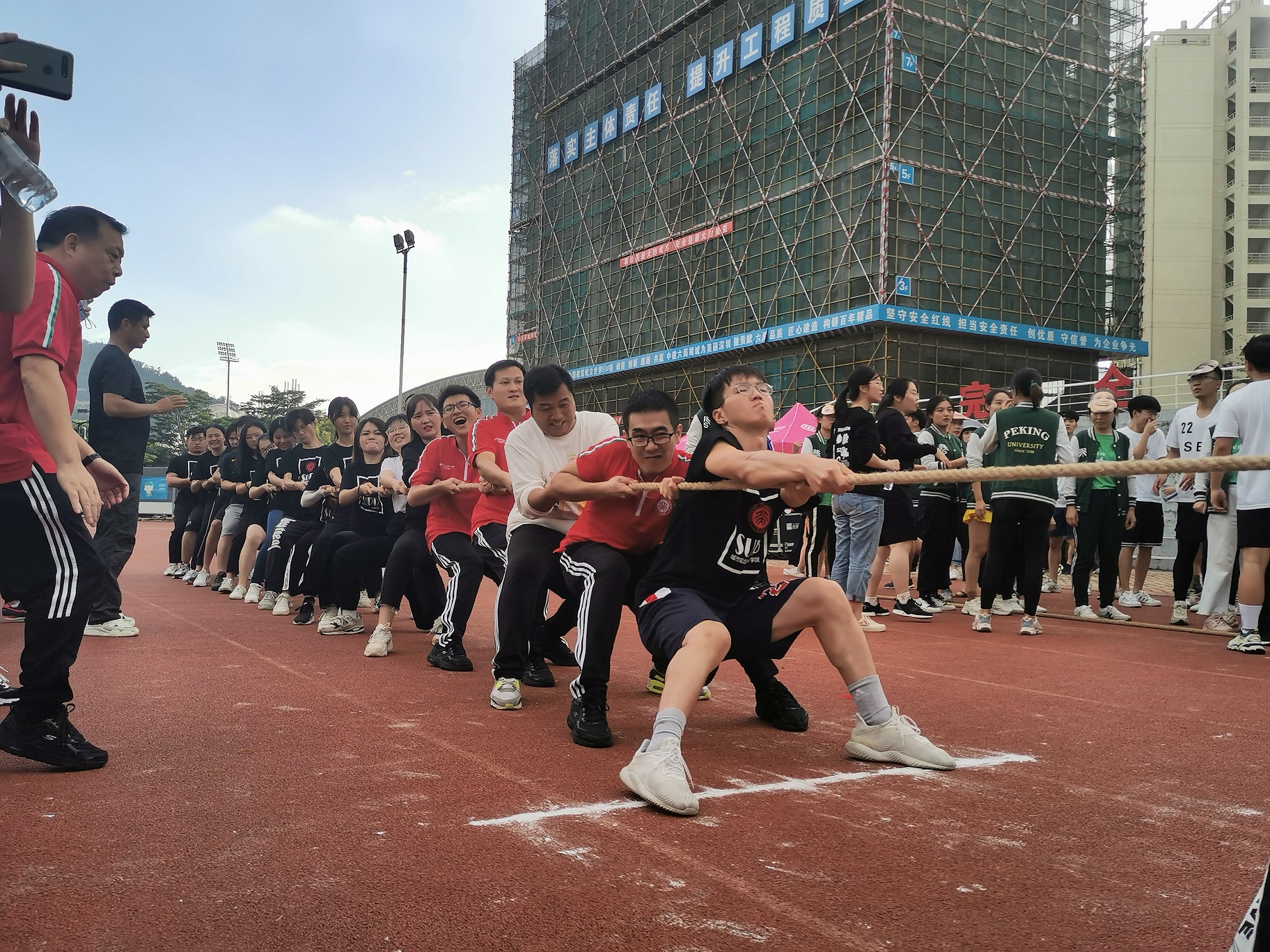 1606377014862420.jpg 拔河1.jpg